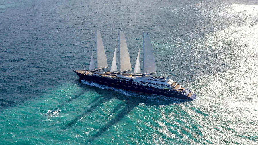 Orient Express tauft Corinthian, die größte Segelyacht der Welt